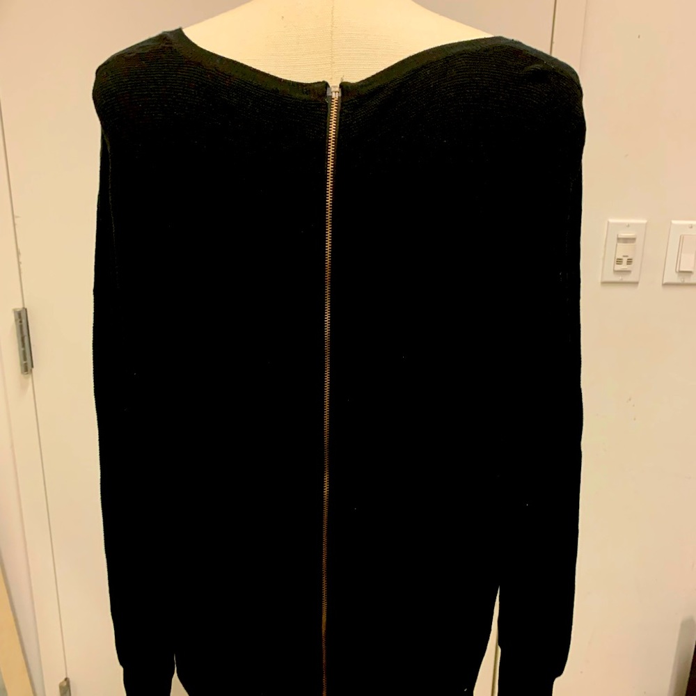 CROP BLK SWEATER